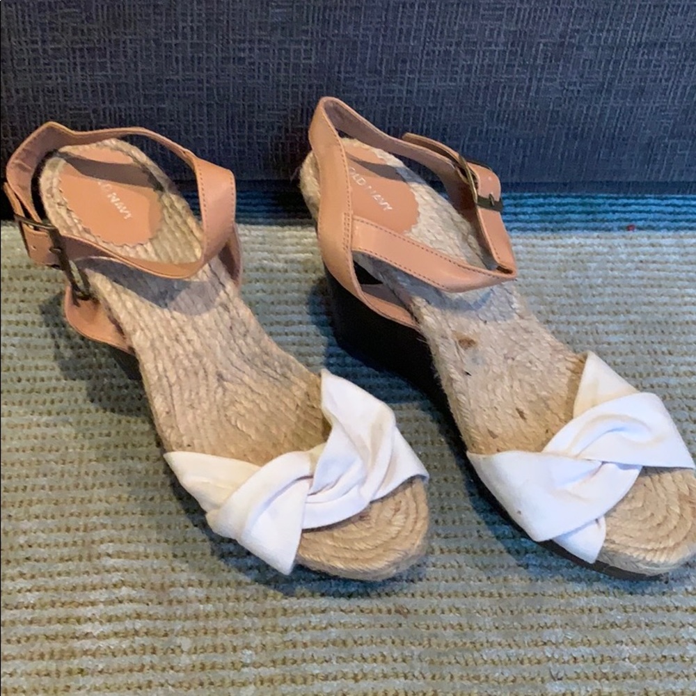 Old Navy heel wedge sandals